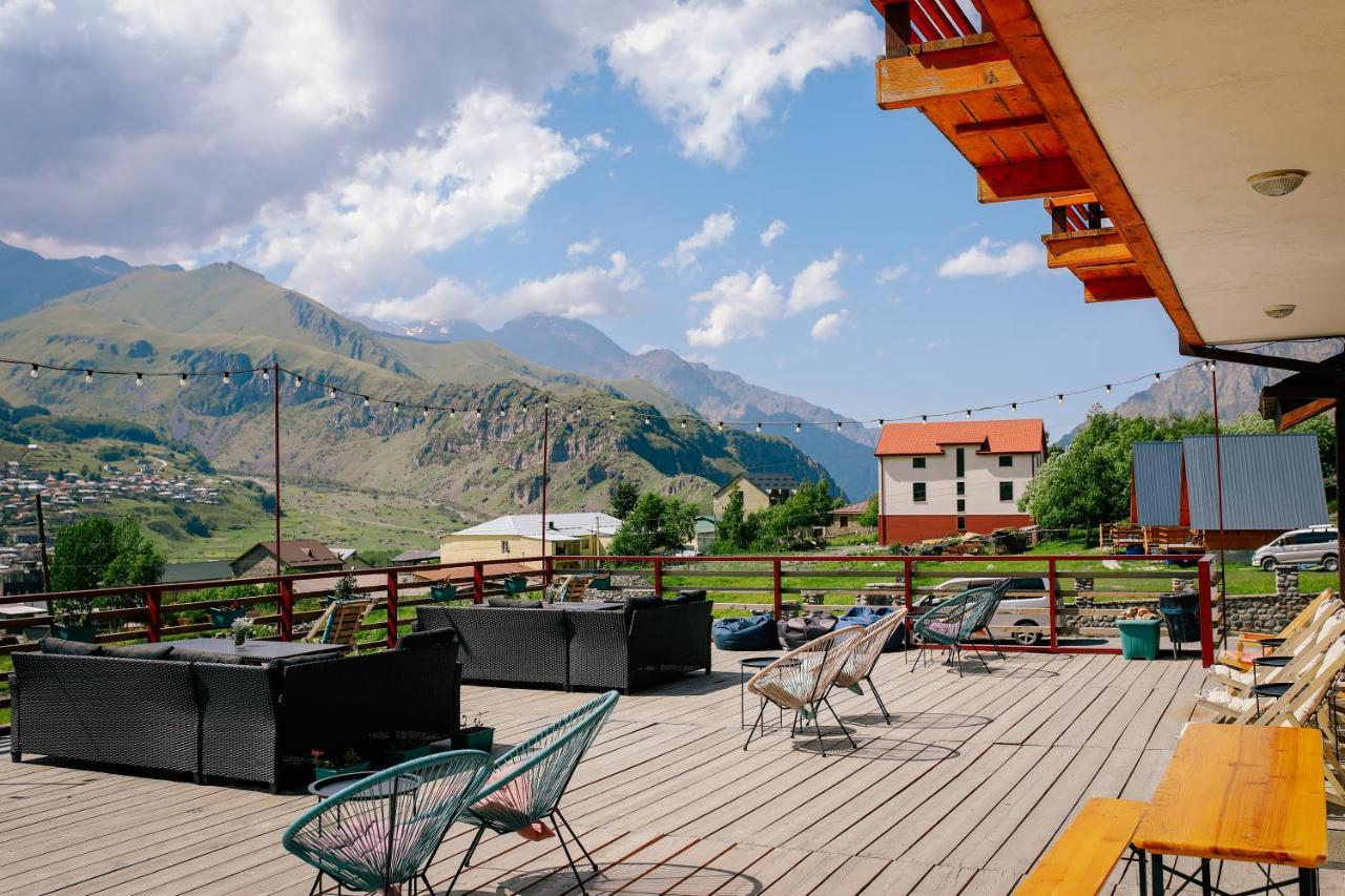 Alpenhaus Kazbegi Hotel & Restaurant Extérieur photo