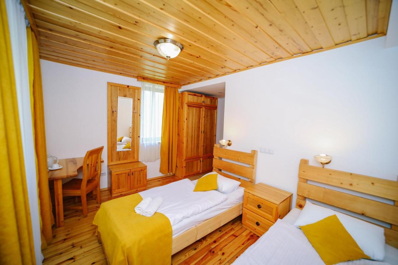 Alpenhaus Kazbegi Hotel & Restaurant Extérieur photo