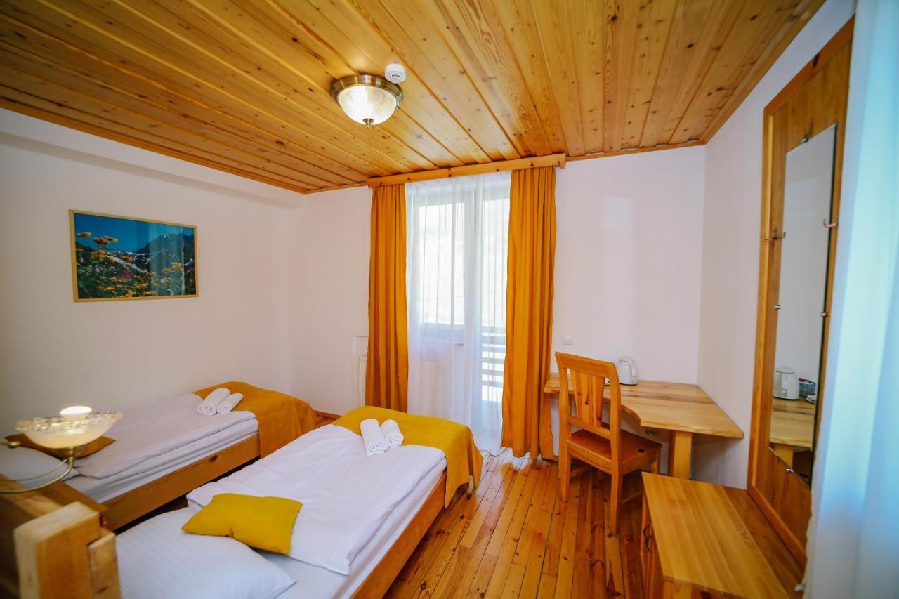 Alpenhaus Kazbegi Hotel & Restaurant Extérieur photo