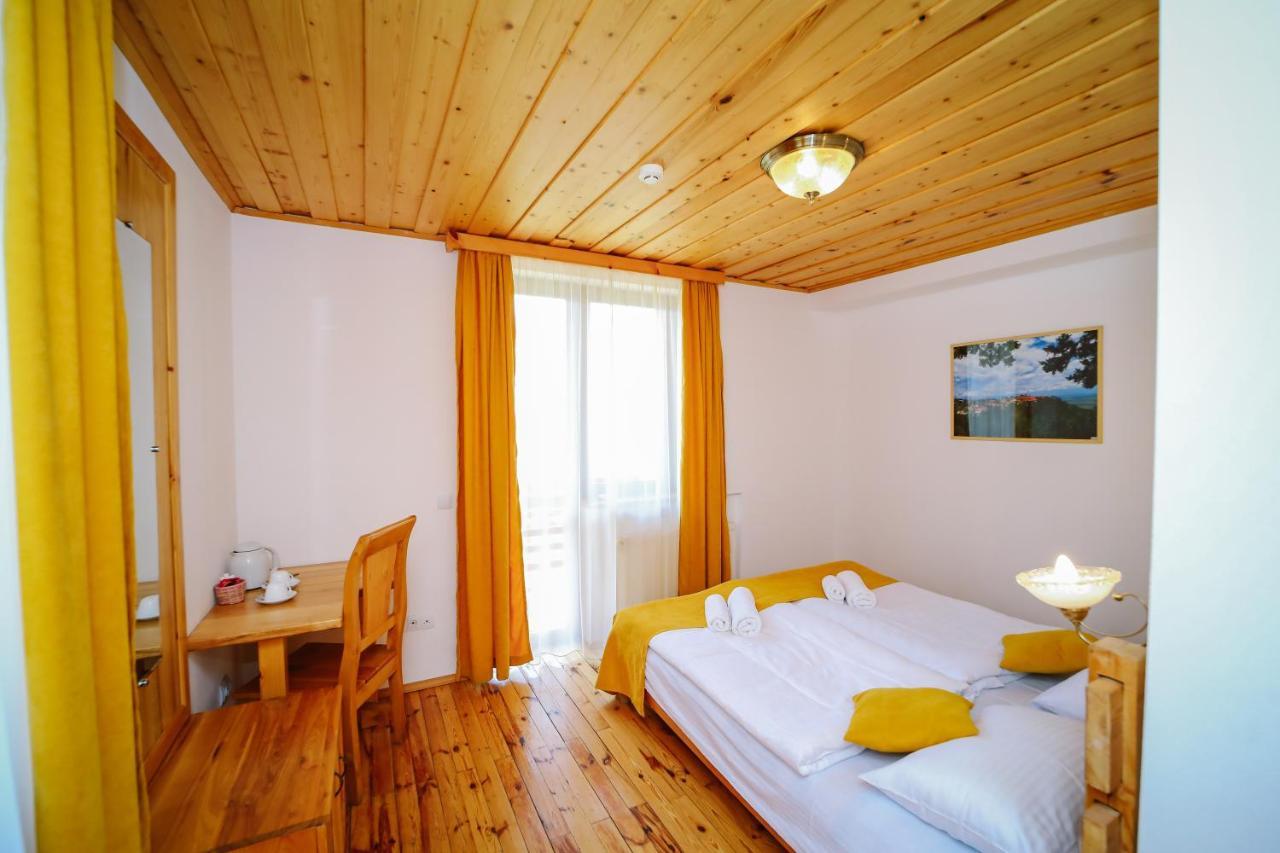 Alpenhaus Kazbegi Hotel & Restaurant Extérieur photo