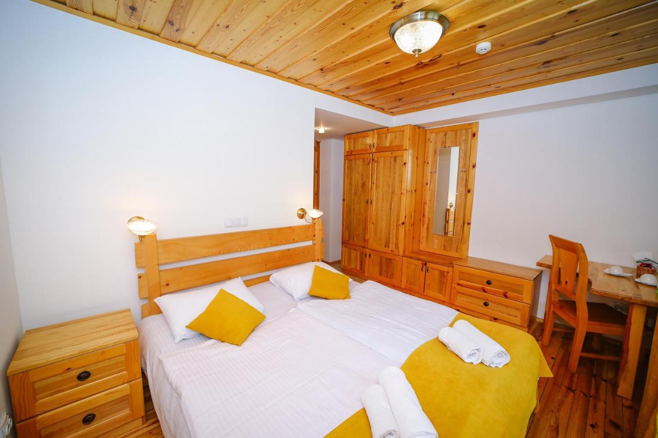 Alpenhaus Kazbegi Hotel & Restaurant Extérieur photo