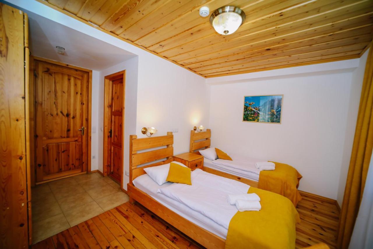 Alpenhaus Kazbegi Hotel & Restaurant Extérieur photo
